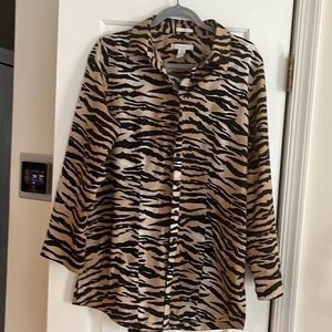 Chico’s  Animal Print Shirt Size 2 same as a 14 in regular sizing